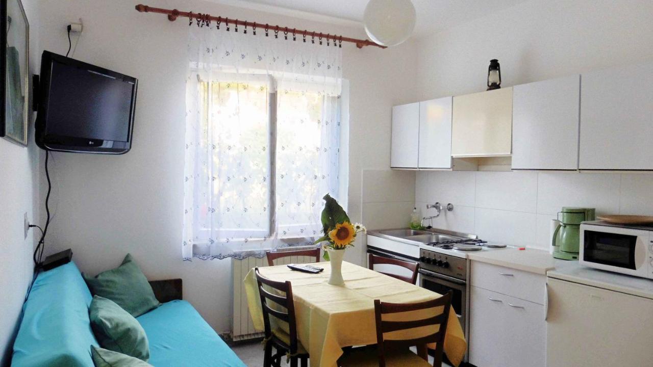 The Apartment With Air Conditioned Porec Esterno foto