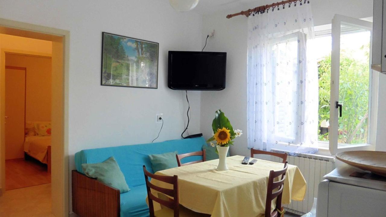 The Apartment With Air Conditioned Porec Esterno foto